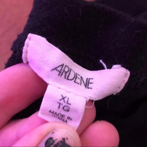 XL ardennes black cropped top with criss cross - Picture 2 of 2